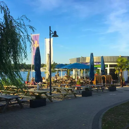 Modernes In Schoener Lage * Düsseldorf