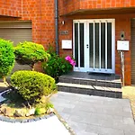 Modernes Apartment In Schoener Lage