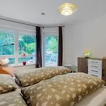 Modernes In Schoener Lage Apartment