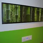 Modernes In Schoener Lage Düsseldorf